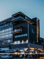 Earth Boutique Apartments next to Stavros Niarchos - B&B Athens