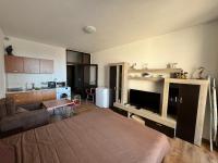Monolocale con Divano-Letto