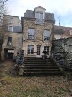 Appartement très confortable le Renaissance entre Paris et CDG - B&B Écouen