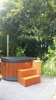 Le Cottage Exotique du Lutin Many & son bain nordique - B&B