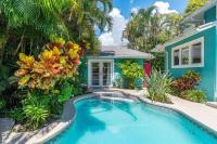 Historic El Cid with Guest Cottage & Tropical Pool - B&B West Palm Beach