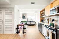 Hollywood Walk of Fame with parking and gym - Bed and Breakfast Los Angeles