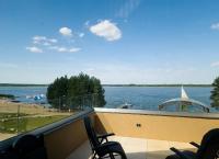 Suite with Lake View