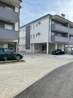 Medulin Modern 2-Bedroom Apartment - B&B