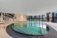 11D Abnb Styled Skyline View 2BR With Free Parking And Pool, Step To Tram - B&B Melbourne