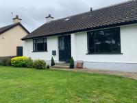 Pine View Holiday Home - Ferienwohnung Newcastle