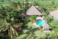 The Villa Pantai - Bed and Breakfast Temukus