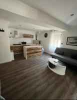 Spacieux T3 aiguebelle - B&B