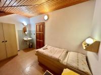 Standard Twin Room with Shared Bathroom