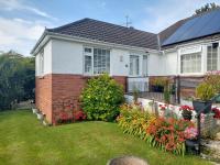Private apartment, parking, sea and country views - Ferienwohnung