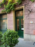 Pink42 MiniStudio2 - B&B Budapest