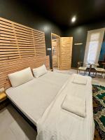 Beach Chalet - 6 - B&B