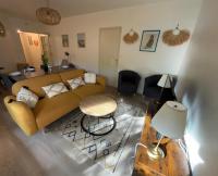 Appartement en centre ville avec cour face au parc pasteur - Chambres d’hôtes