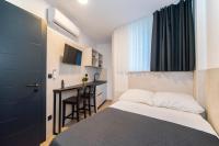 Mini Sleep & Go Room - Private Bathroom - Ferienwohnung Zagreb