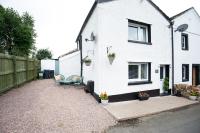 LEAF TREE COTTAGE - Cosy Cottage based in the North of the Lakes - B&B