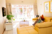Delightful spacious two bedroom apartment - B&B