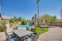 Modern Private Chandler Paradise W Pool - B&B