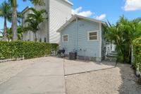 NEW! Casa Fuente - Historic "Shotgun Style" Ybor Bungalow, Steps to 7th Ave - Ferienwohnung