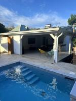 Kay Ti'Bambou - agréable maison avec piscine - B&B