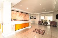 The Centurion - Pool Deck Apartment with Views! - B&B Città del Capo