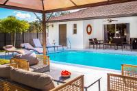 When in Naples!!! Pool Villa-Attached, 3 miles to the Beach - B&B