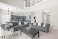 Large Spacious Home w Private Pool & Hot Tub - B&B Davenport