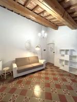 One-Bedroom Apartment - Corso Italia, 108