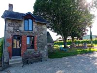 Gîte Les Tongs des Près, au cœur du Parc Normandie Maine - Chambres d'hôtes Livaie