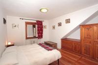 Apartamento de 1 dormitorio con terraza y vistas a la montaña 