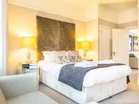 Alum Chine Beach House - B&B