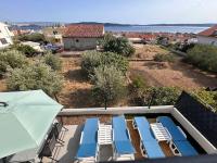 Penthouse Idra II - with pool and roof top terrace - Chambres d’hôtes Kutleše