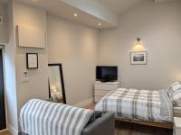 Light, modern detached studio in Eyam - B&B Eyam