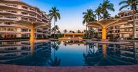Ocean Front Condo with Pool Sleeps 6 Adults-Quinta del Mar 203 - B&B