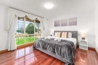 Coastal Comfort 4BR Vacation Home in Hallett Cove - B&B Halletts Cove