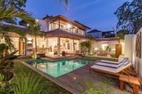 Villa Jodoh - Exciting Chic 4BR Stylish Villa Near Seminyak, Perfect for a Trendy Getaway - B&B Kerobokan