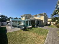 Villa De Alisha - Bed and Breakfast Blue bay