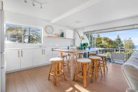 The Coastal Retreat Ocean is the best location and has ocean views - Ferienwohnung Sunshine Beach