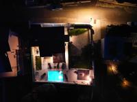 House Breeze - Premantura, 4 bedroom house with pool, jacuzzi, sauna and gaming room - Chambres d'hôtes Premantura