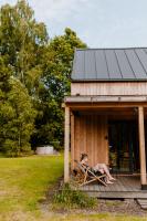 LasHouse - Nowoczesna stodoła z widokiem na las - B&B Bronków