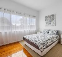 Canterbury Cottage - dog friendly - fully fenced - B&B