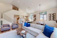 Walk to Detroit Lake! Family Home w/ Outdoor Oasis - Ferienwohnung Detroit
