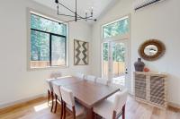 Walk to Detroit Lake! Family Home w/ Outdoor Oasis - Ferienwohnung Detroit