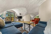 The Iconic Vail Ski Dome, Free parking for skiers! - B&B Vail