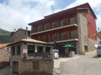 B&B Castellar de N'Hug - Hostal Alt Llobregat - Bed and Breakfast Castellar de N'Hug