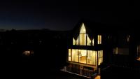 Scenic Views close to the City - B&B