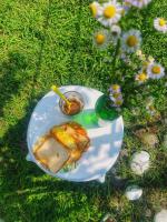 Canvas and Coffee - B&B Kasol