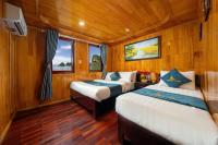 Camera Tripla Deluxe con Vista Mare