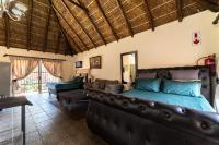 Deluxe Double Room (2 Adults + 1 Child)