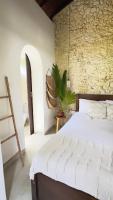 Queen Room with Garden View