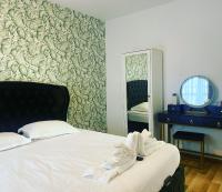 Complex Omnia - Apartamente Husi - B&B